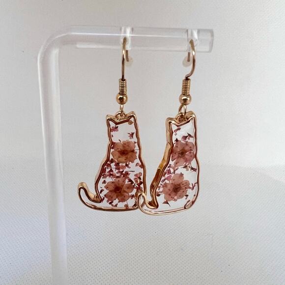 Cat Earrings Resin Dried Flower Gold Tone Dangle Drop Fishhook Silicone Backs - Picture 3 of 5
